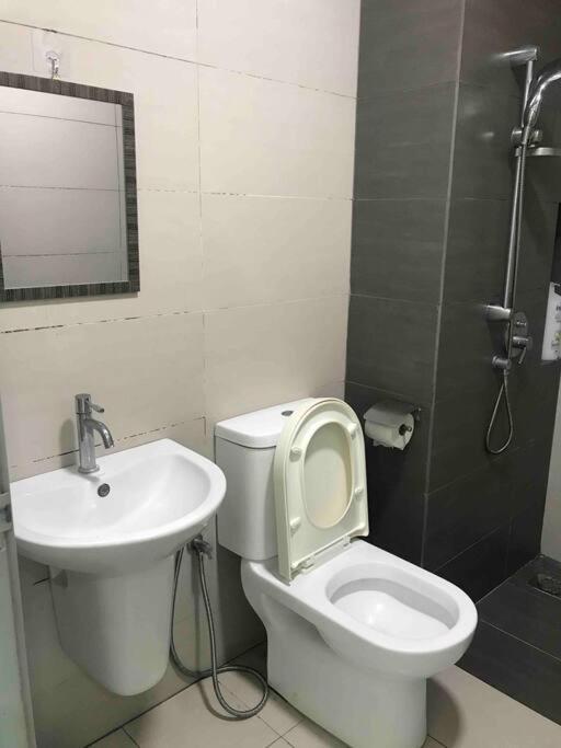 Cozy Cybersqaure Apex Wifi With Free Parkin & Netflix 107 Apartment